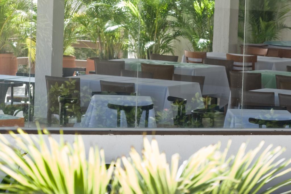 Oyo Hotel Arembepe Beach Hotel, Camacari Екстер'єр фото