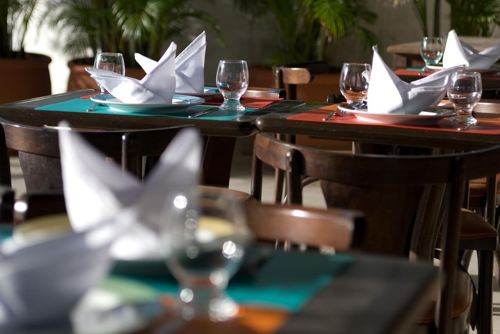 Oyo Hotel Arembepe Beach Hotel, Camacari Екстер'єр фото